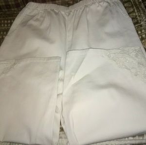 DC and company lace embellished Capri